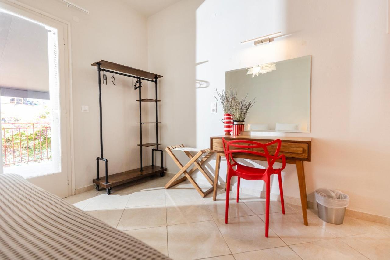 Mondrian Guest House İskados Dış mekan fotoğraf